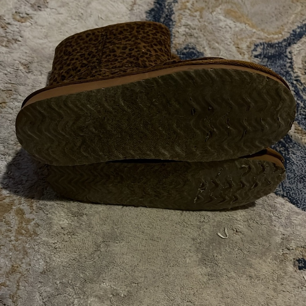 Cheetah Print Boots - Picture 4 of 5